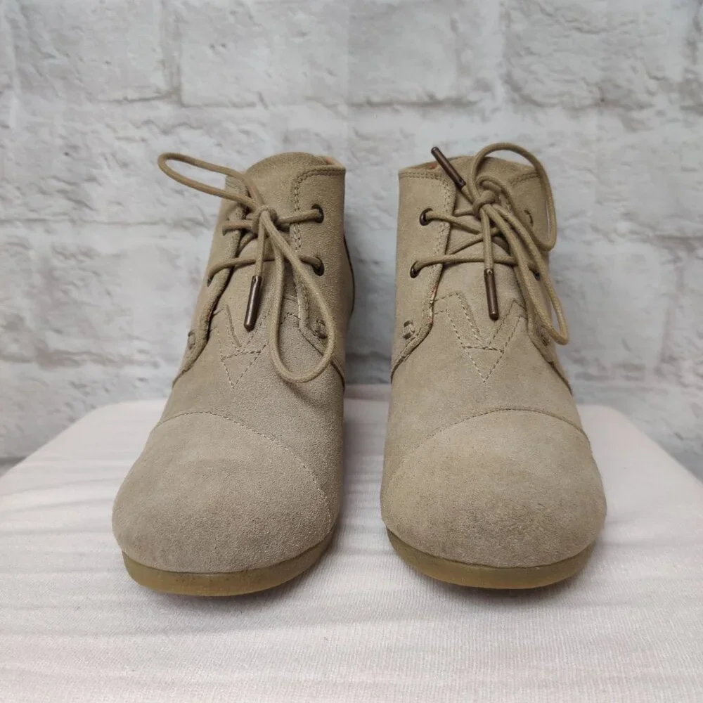 Toms Womens Ankle Booties Desert Wedge Heel Lace Up Boots Suede Taupe Tan Sz 8 - Picture 6 of 15